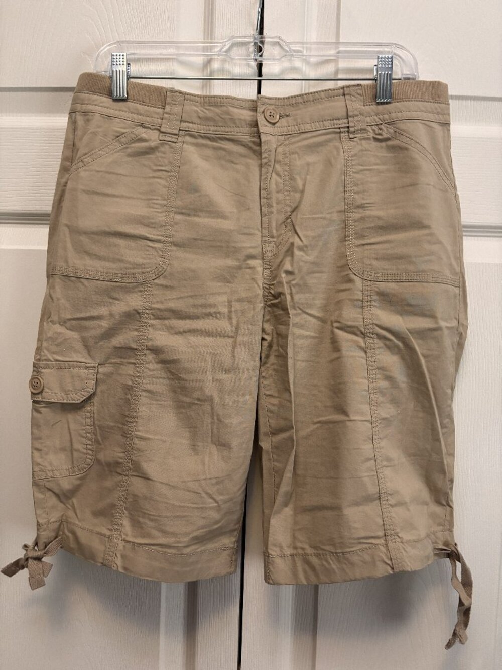 St John’s Bay Tan Cargo Bermuda Shorts Size 10 Utility Casual Shorts